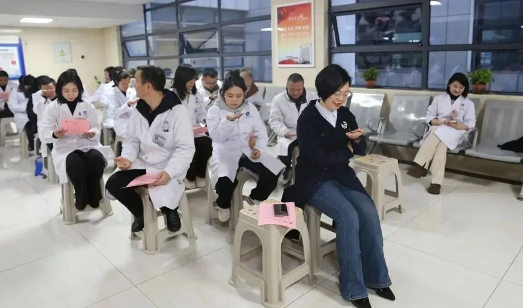 暖心护航 凝心聚力 ——我院医技科室职工心理健康沙龙圆满举办
