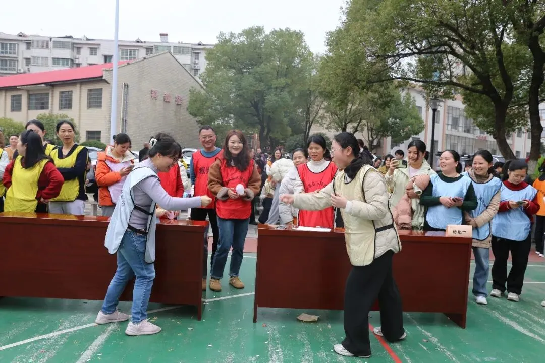 岁月不败 爱你老己 湘潭县人民医院三八节活动超有料!