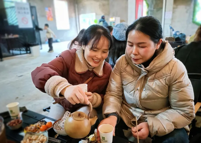 悦己·自成光芒——湘机中学举办庆祝“三八”国际劳动妇女节活动