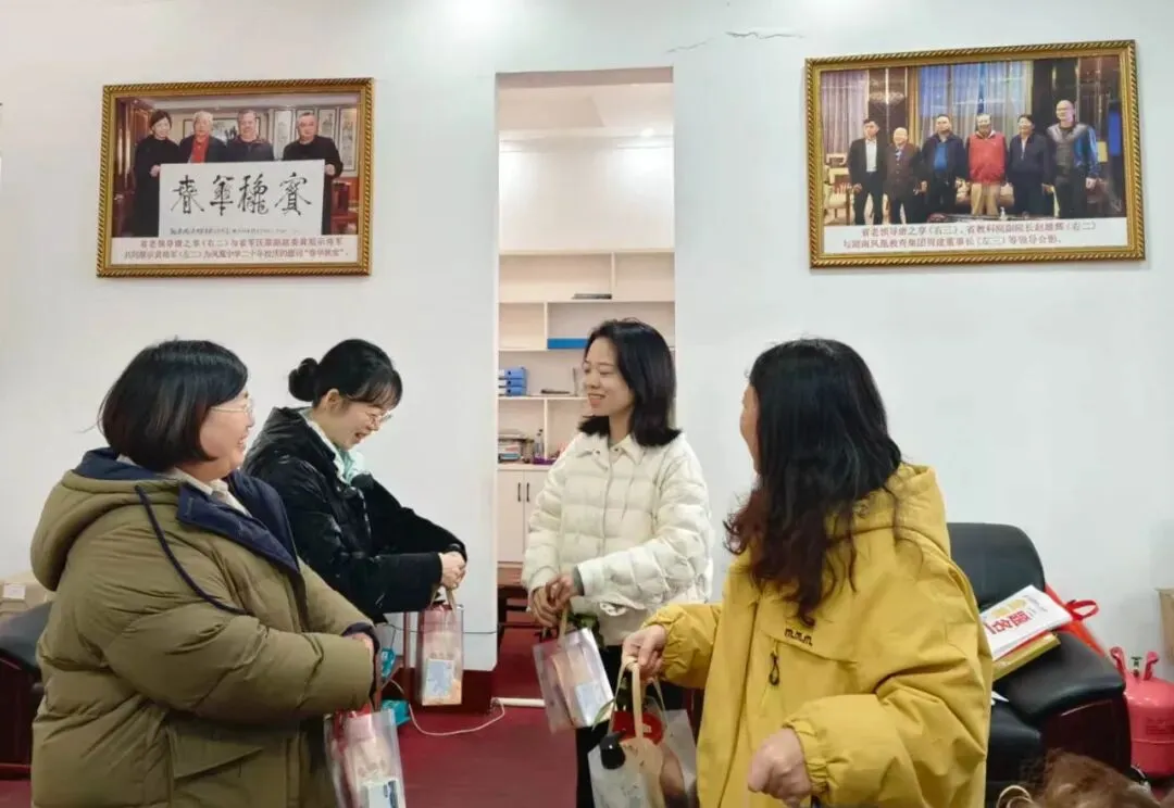 巾帼绽芳华·筑梦新凤凰|湘潭凤凰中学2026年“三八”妇女节系列活动温馨来袭