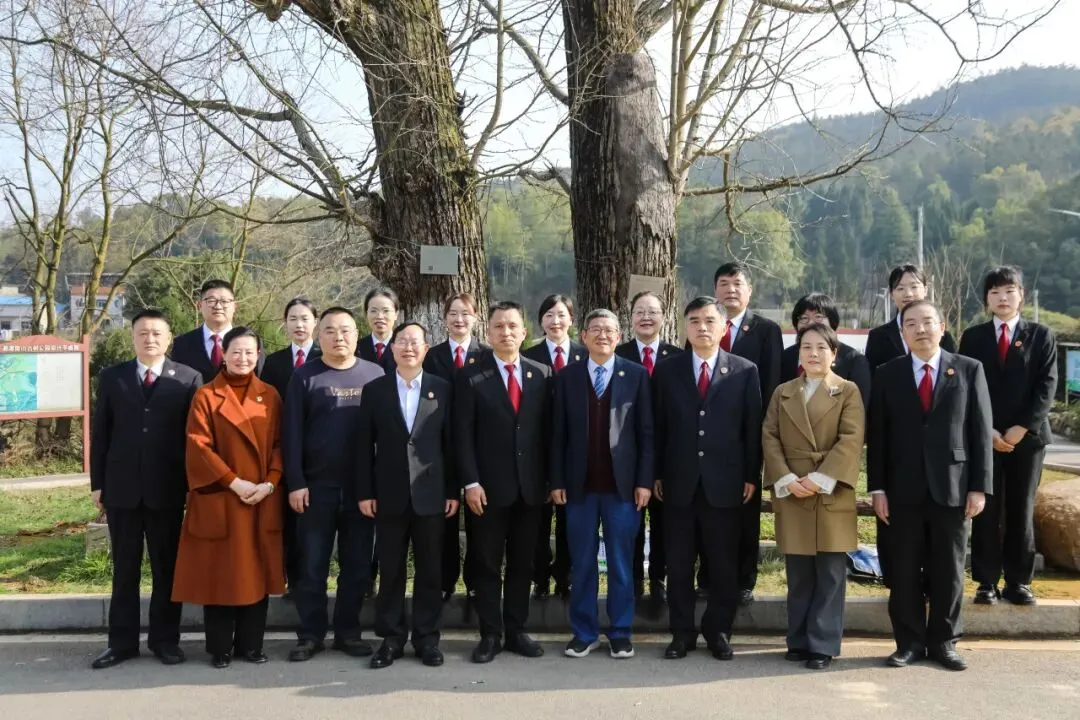 “检察蓝”守护“古树青”:隐山生态环境司法保护基地揭牌,多部门联合发布司法保护令