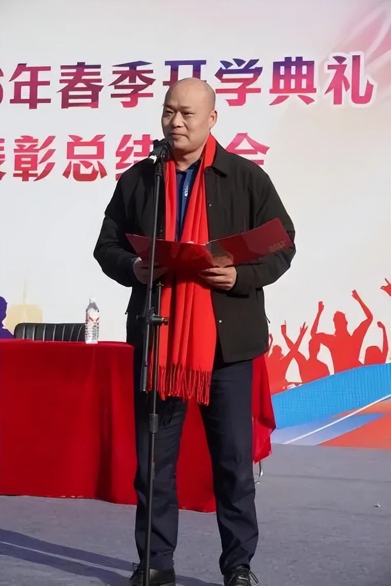 以梦为马赴新程,不负韶华向春光——湘潭市第二中学2026年春季开学典礼