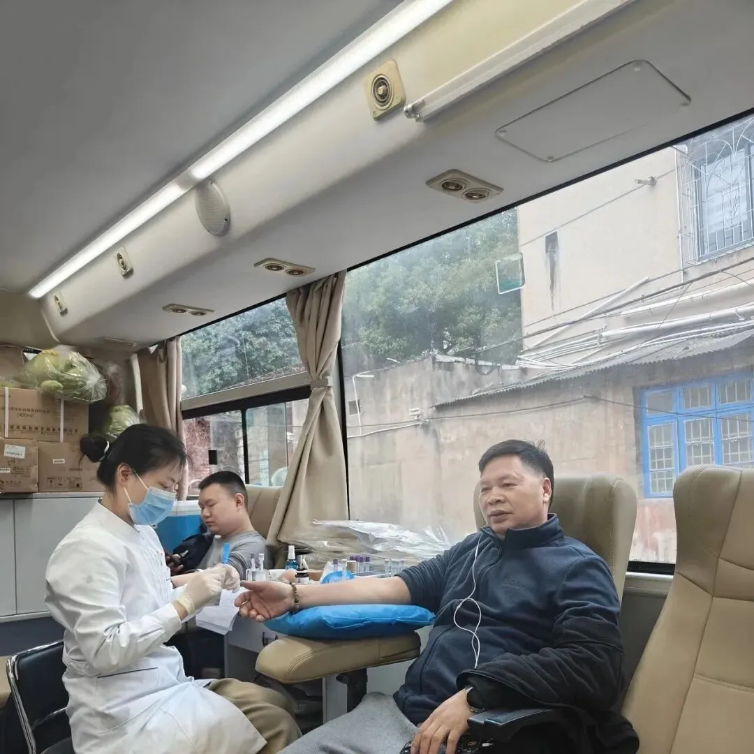 热血铸忠魂 奉献显担当——湘潭县人民法院紧急组织干警参与无偿献血活动
