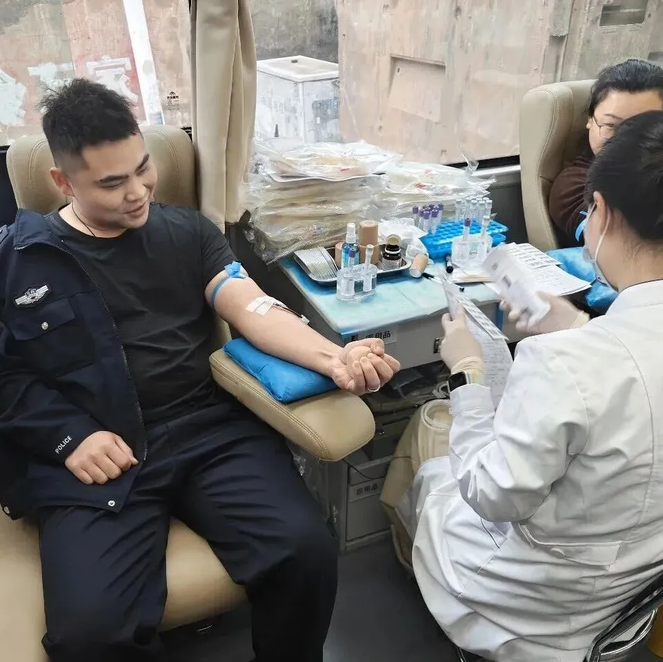 热血铸忠魂 奉献显担当——湘潭县人民法院紧急组织干警参与无偿献血活动