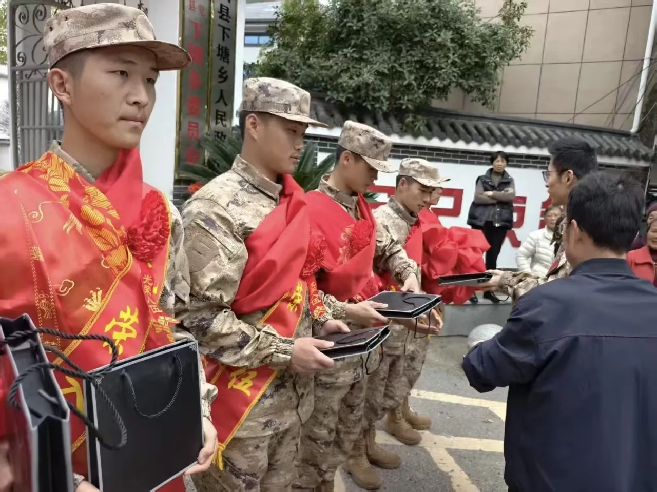 江西玉山县下塘乡2026年春季新兵入伍欢送仪式
