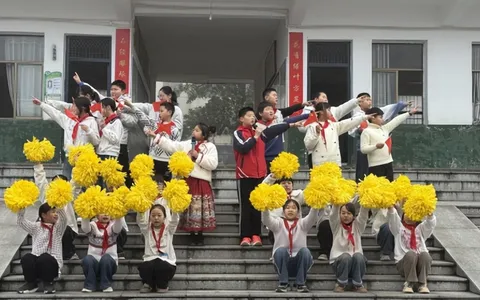 传承雷锋精神，闪耀少年担当—— 花石中心小学五年级“学雷锋”演讲比赛