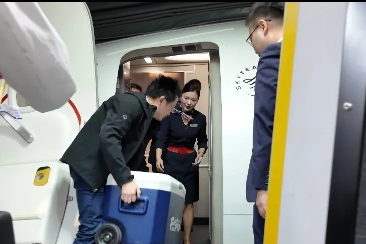 东航员工捐七件器官续航新生 同事护航“心跳”航班