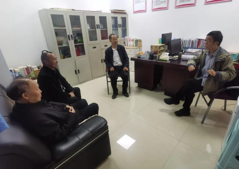 共谋发展新路 携手助农增收