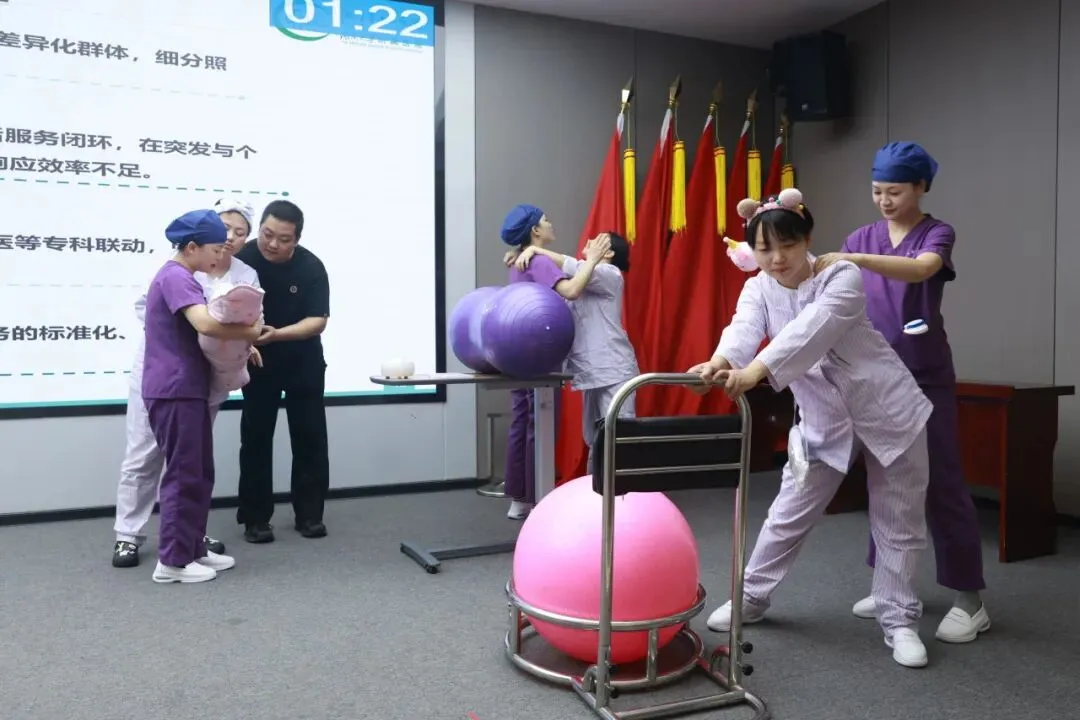 匠心优服务 聚力促提升——湘潭市中心医院“进一步改善护理服务行动”典型案例比赛圆满落幕