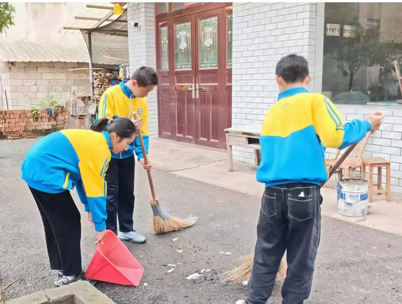 江西玉山岩瑞小学: 童心向劳动,成长乐开花