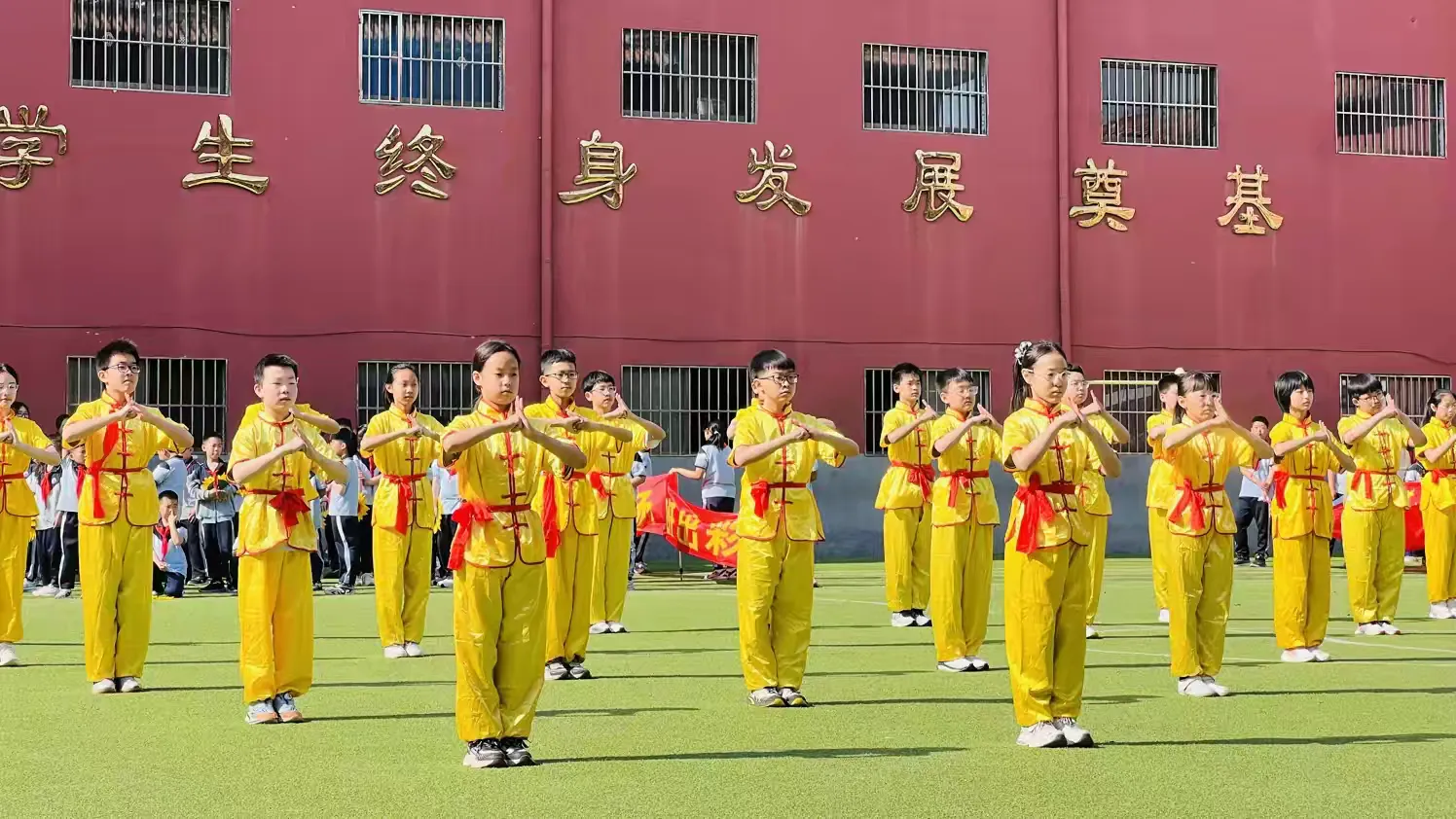 简篇-人人上场,班班出彩——七色光古赵书苑小学2026春季运动会 人人上场,班班出彩——七色光古赵书苑小学2026春季运动会