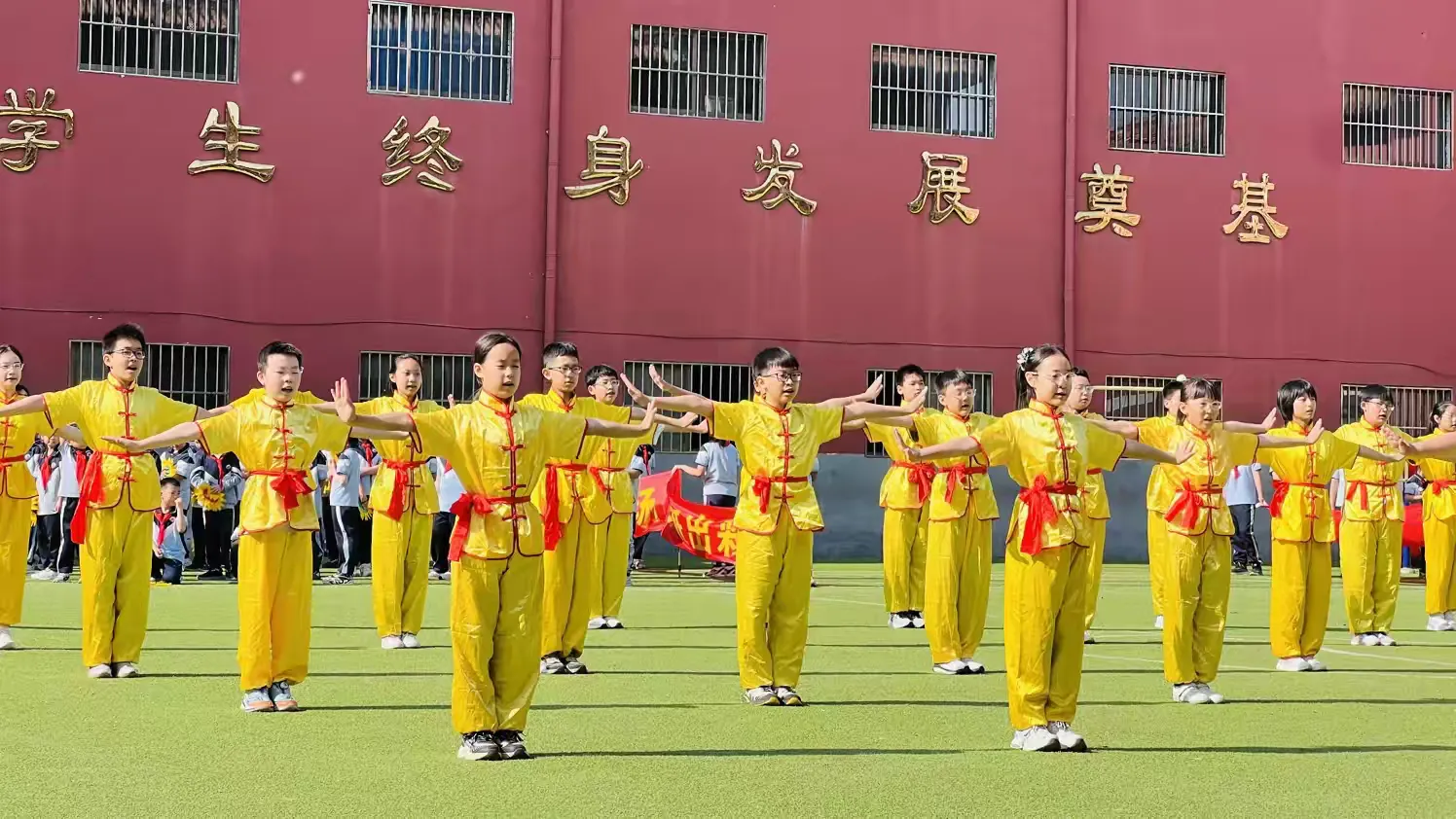 简篇-人人上场,班班出彩——七色光古赵书苑小学2026春季运动会 人人上场,班班出彩——七色光古赵书苑小学2026春季运动会