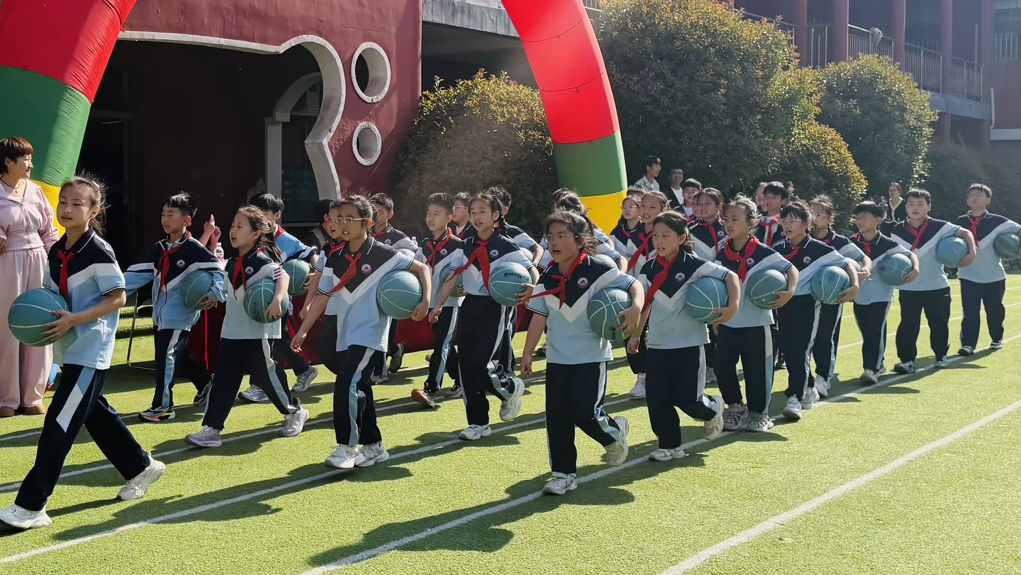 简篇-人人上场,班班出彩——七色光古赵书苑小学2026春季运动会 人人上场,班班出彩——七色光古赵书苑小学2026春季运动会