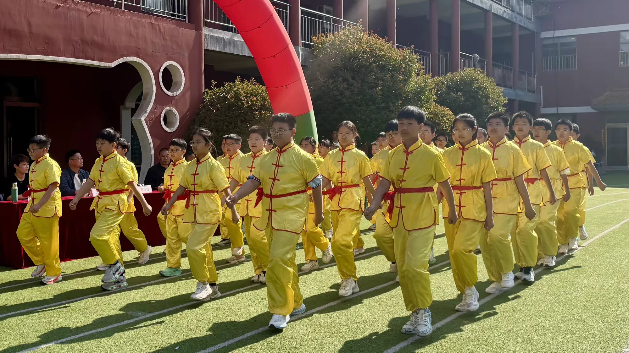 简篇-人人上场,班班出彩——七色光古赵书苑小学2026春季运动会 人人上场,班班出彩——七色光古赵书苑小学2026春季运动会