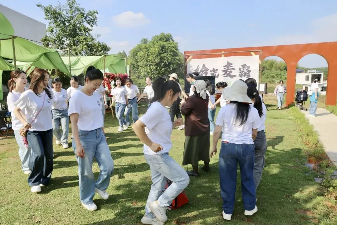 赋能护士 守护生命——湘潭县紧密型医共体总医院开展护士节心理赋能沙龙活动
