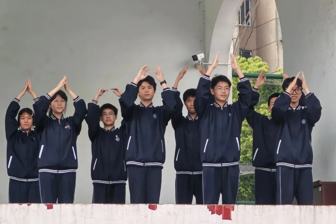 “五四”榜样展风采 心灵护航向未来 ——湘机中学2026年五四青年节暨心理健康月启动仪式圆满落幕