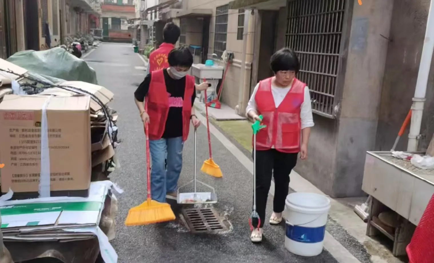 劳动最光荣 暖心社区行--江西省上饶市广丰区丰溪街道南屏社区新时代文明实践站五一主题活动