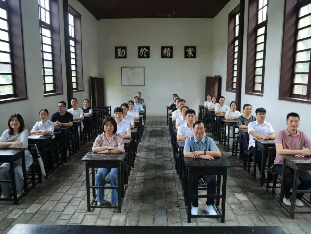 赓续红色血脉 砥砺青春担当——湘潭县人民法院开展主题党日暨五四青年节活动