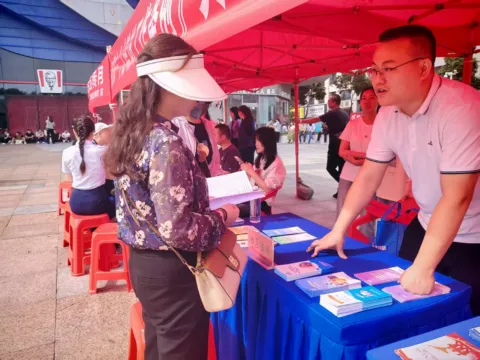 莲医保·心守护｜开展信访法治宣传 普及医保惠民政策 市医保局服务群众零距离