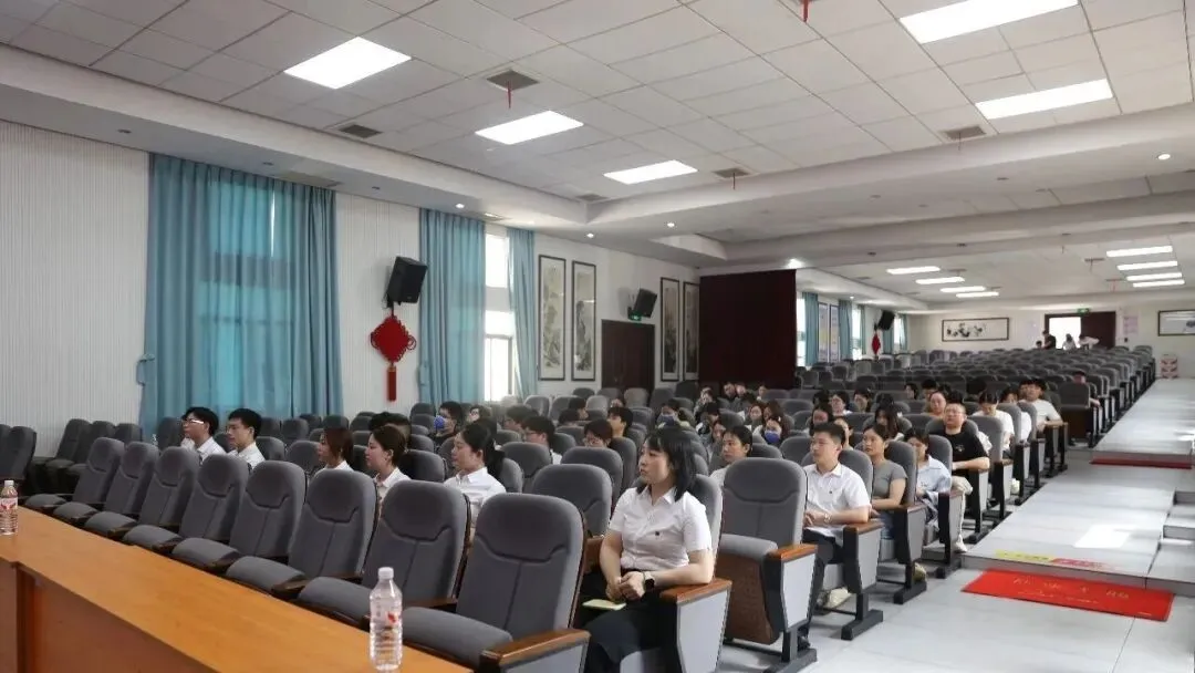 青春接力启新程 砥砺奋进建新功——医院召开第五届三次、第六届一次团员大会暨团委换届选举大会