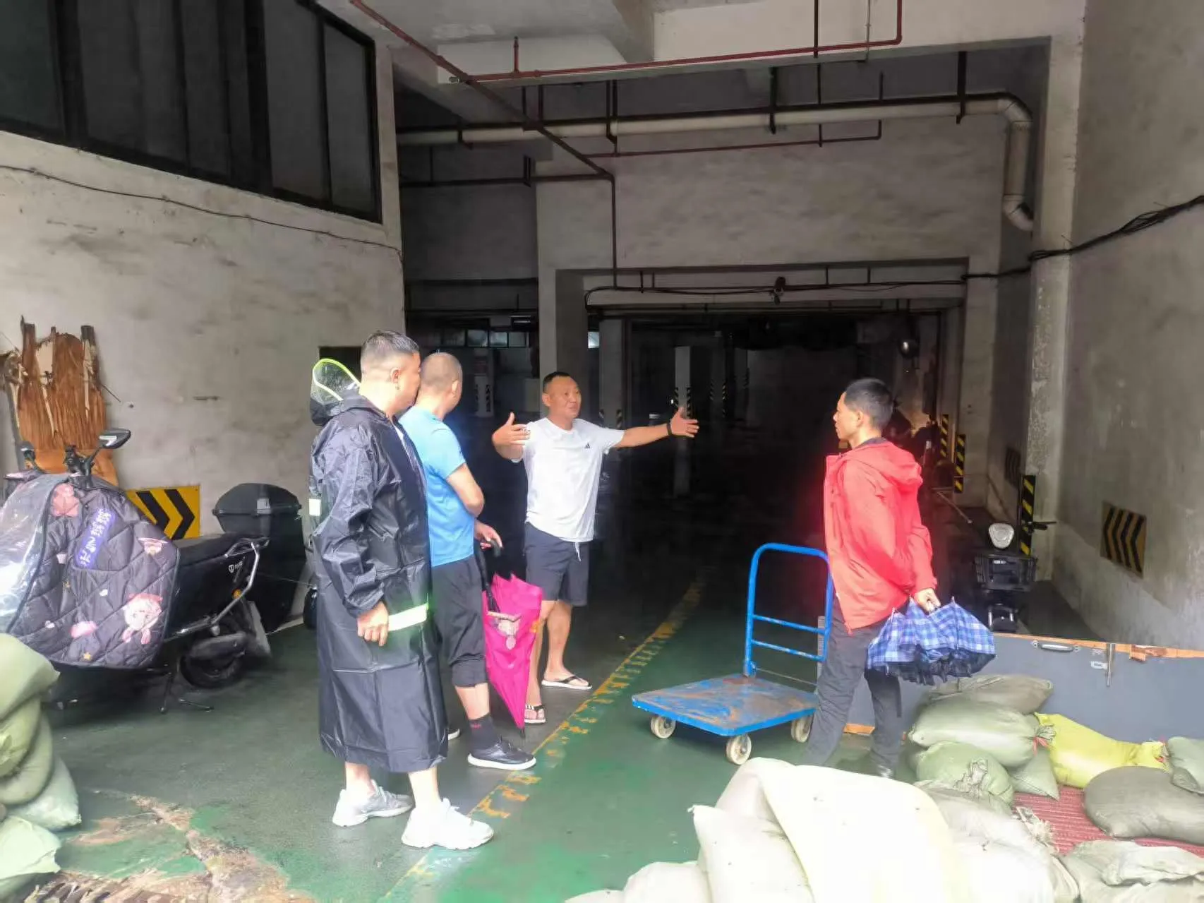 湘潭县住建局全力筑牢城区住宅小区防汛安全屏障