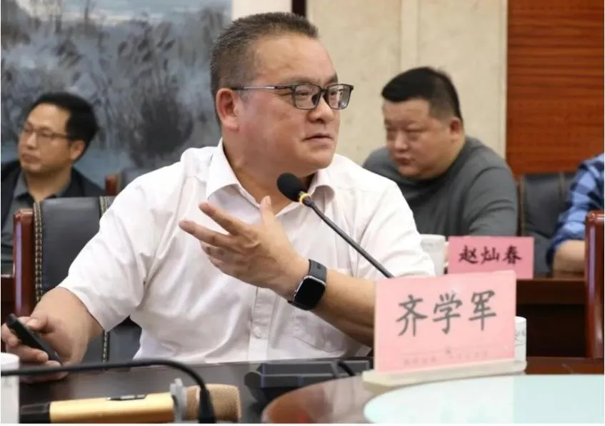 互学互鉴促提升,携手合作谋发展——湘潭市第二中学赴湘潭县第一中学开展学习交流活动
