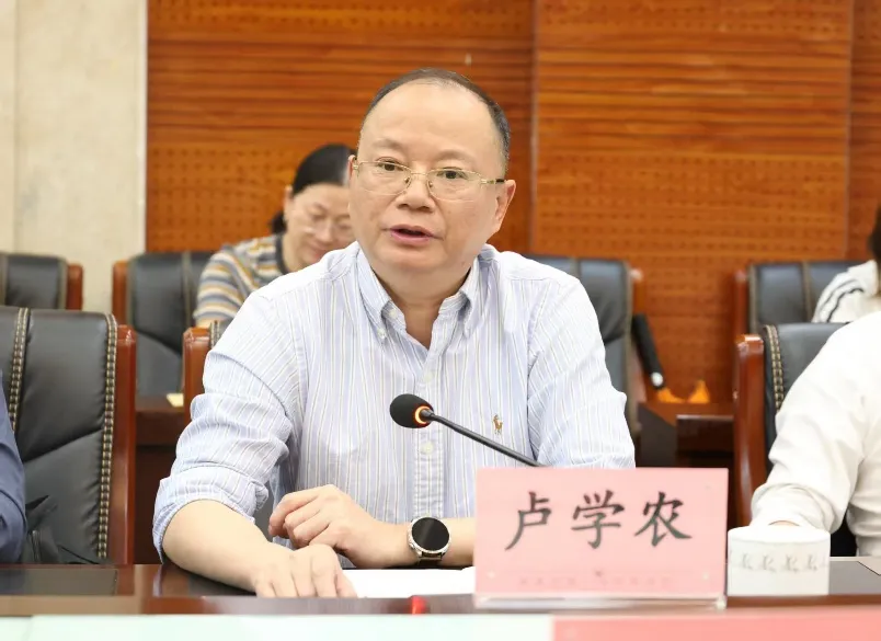 互学互鉴促提升,携手合作谋发展——湘潭市第二中学赴湘潭县第一中学开展学习交流活动