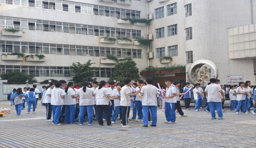 健康第一，心向未来——湘潭市第一中学成功举办2026年5·25心理游园会