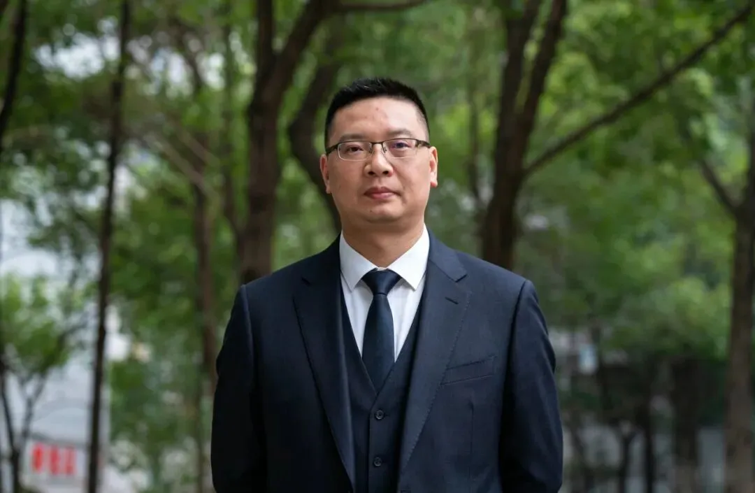 湘潭凤凰中学刘恒老师荣获2025年“宾之郎教书育人好教师”称号