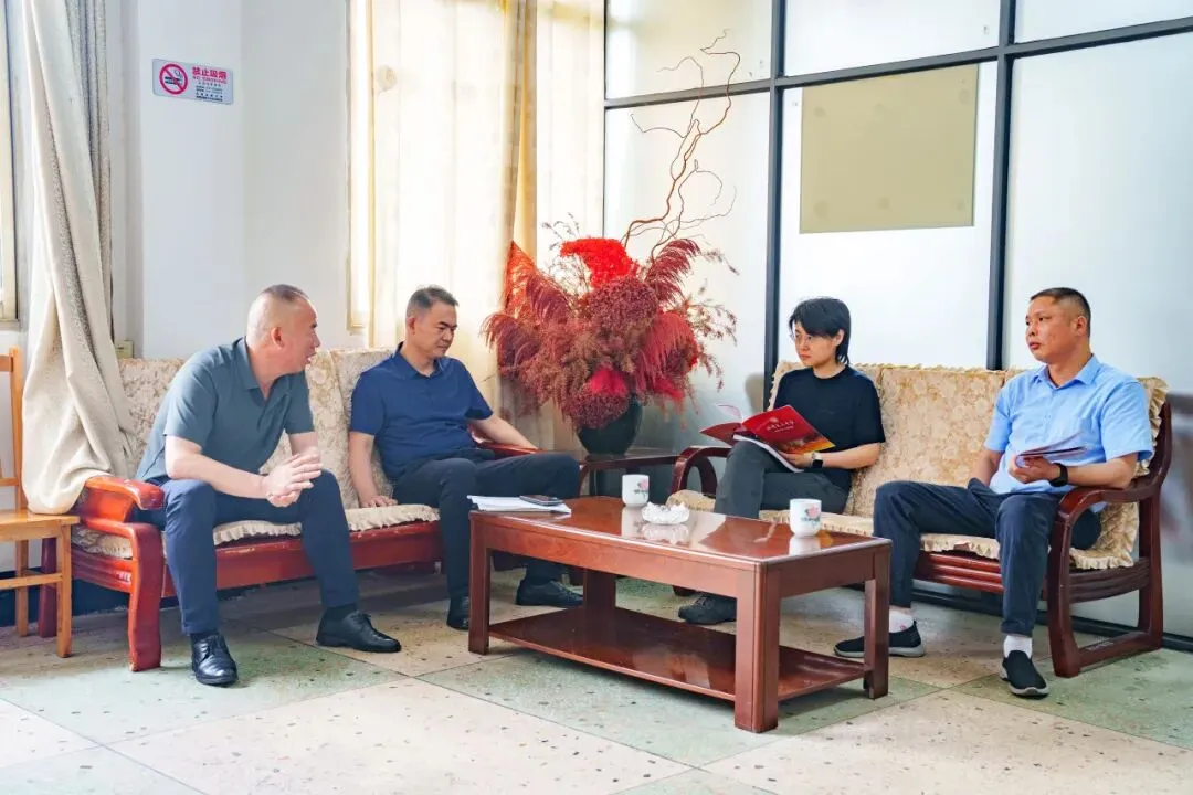 湘潭县人民政府副县长宋佳来校指导工作