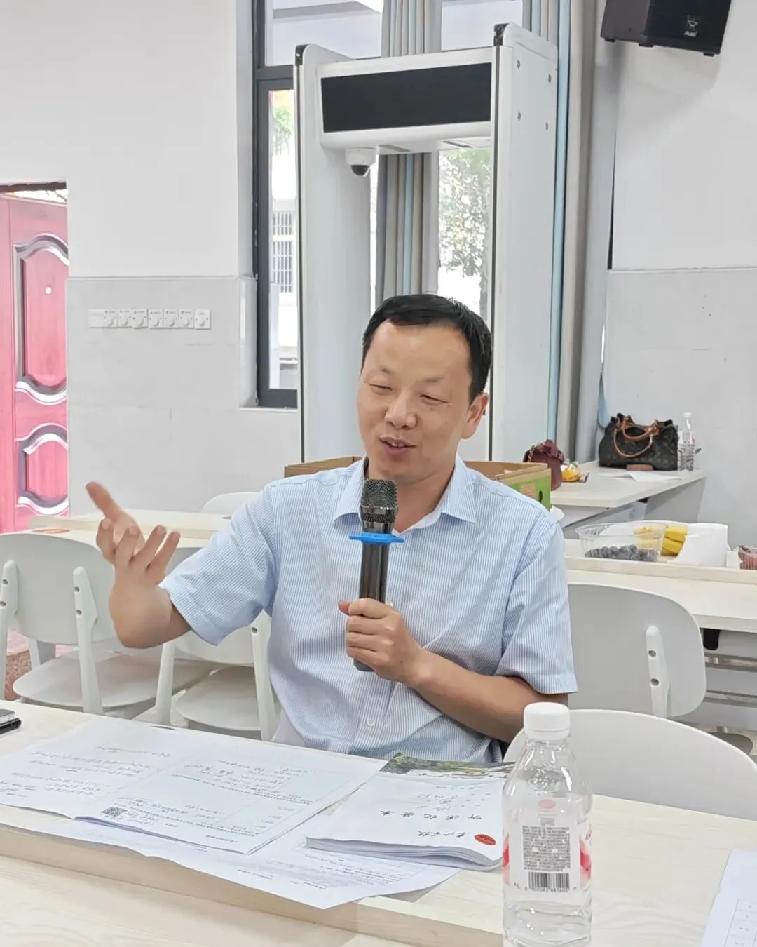 人机协同共研助推教学评一致性实践落地 ——湘机中学承办AI赋能“教学评一致性”课例研修校本工作坊