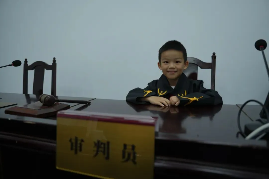 湘潭县人民法院工会开展"童心沐法光·平安筑梦想"儿童节主题活动