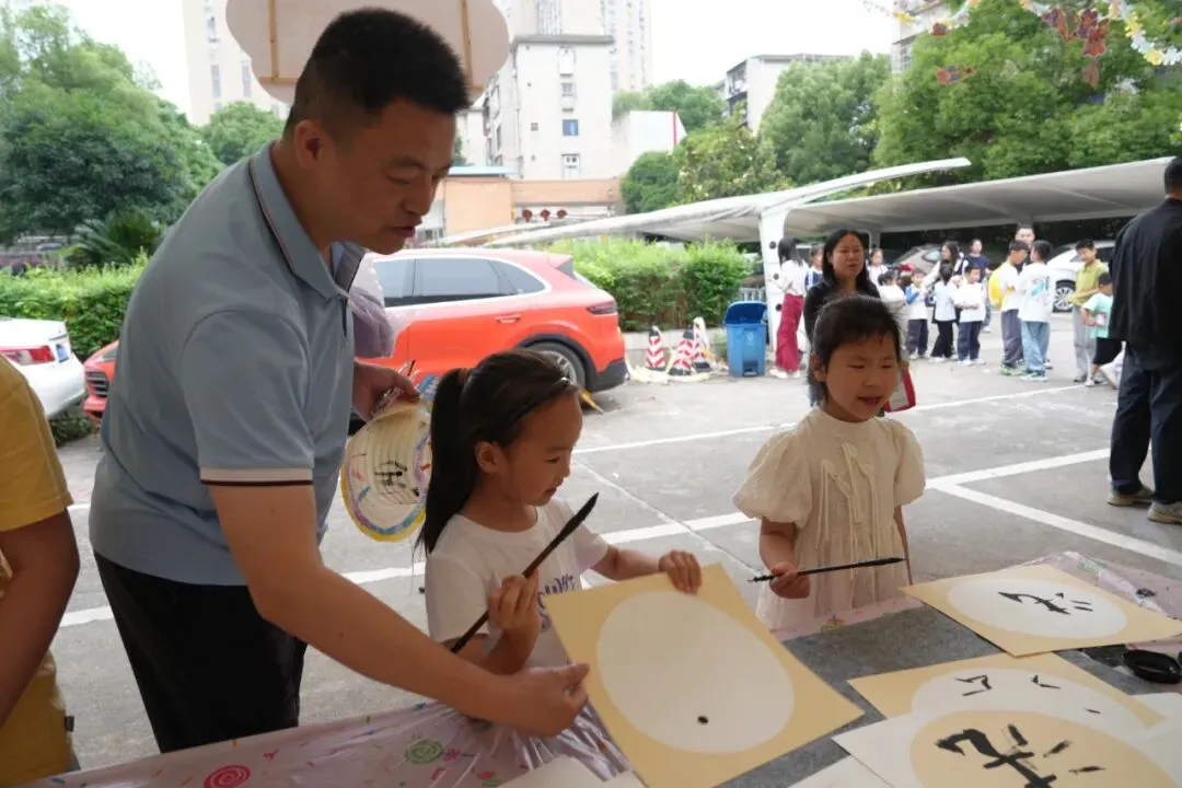 湘潭县人民法院工会开展"童心沐法光·平安筑梦想"儿童节主题活动