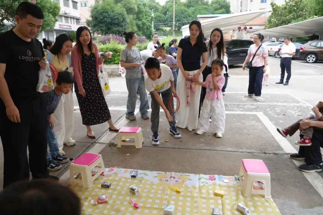 湘潭县人民法院工会开展"童心沐法光·平安筑梦想"儿童节主题活动