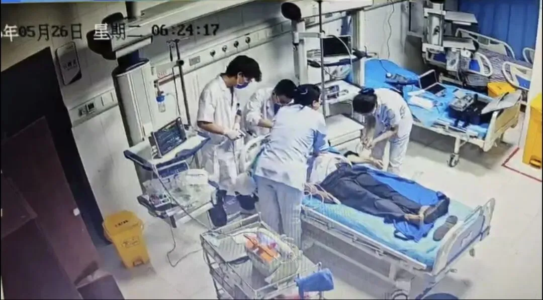 两度生死、两度重生！ 五面锦旗见证：6年两次心脏骤停，均被成功救回