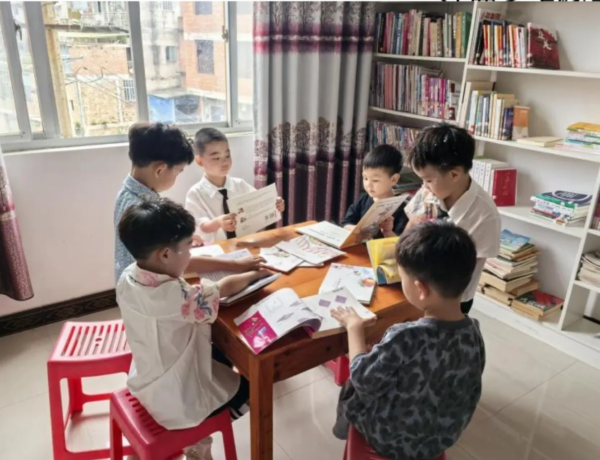 一书一世界 书香筑梦新农村