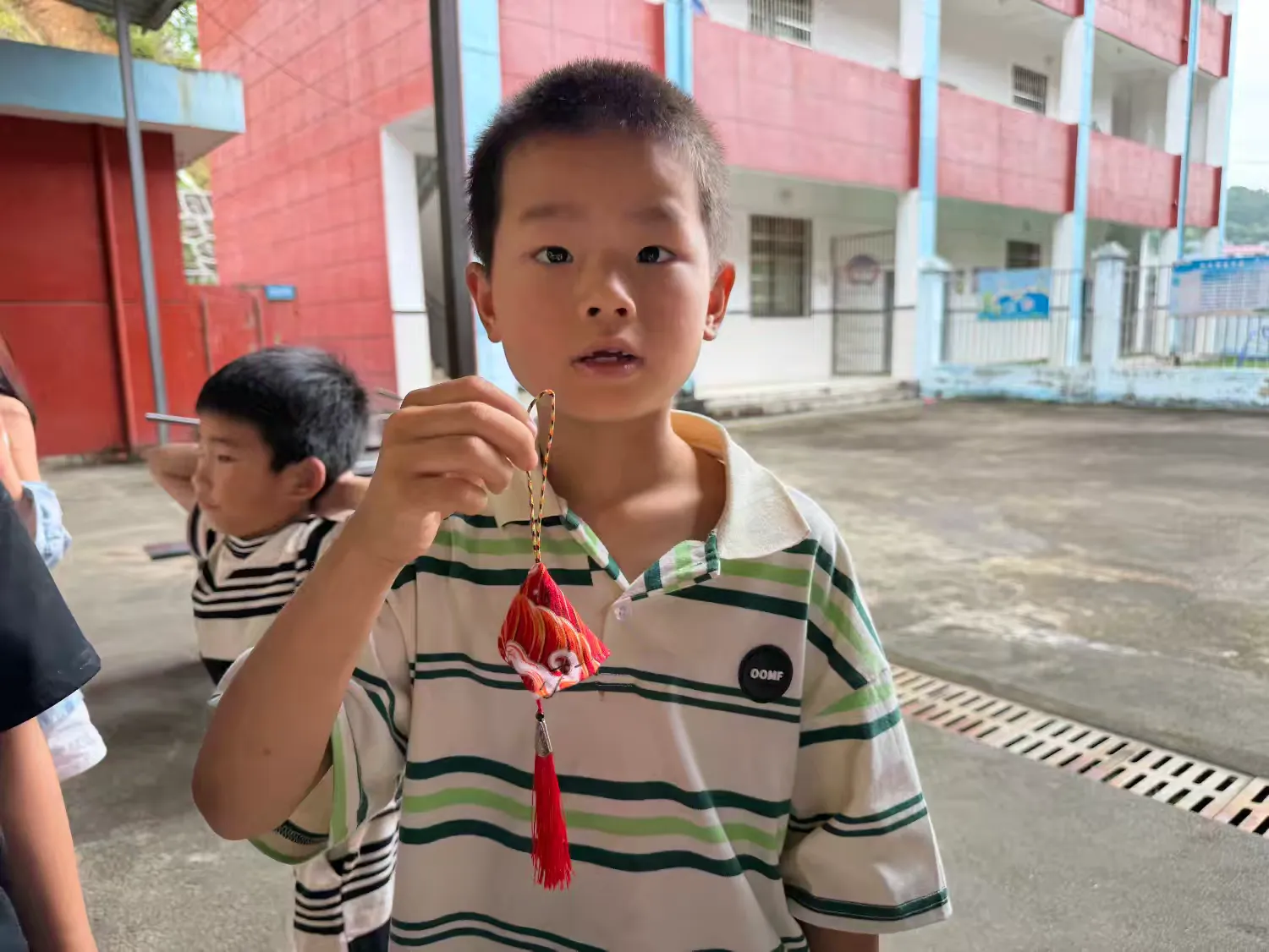 简篇-传承文化 传递温暖 ——记杨麟爱心小学"粽香情浓"端午主题活动 传承文化 传递温暖 ——记上饶市广信区汪村学校杨麟爱心小学"粽香情浓"端午主题活动