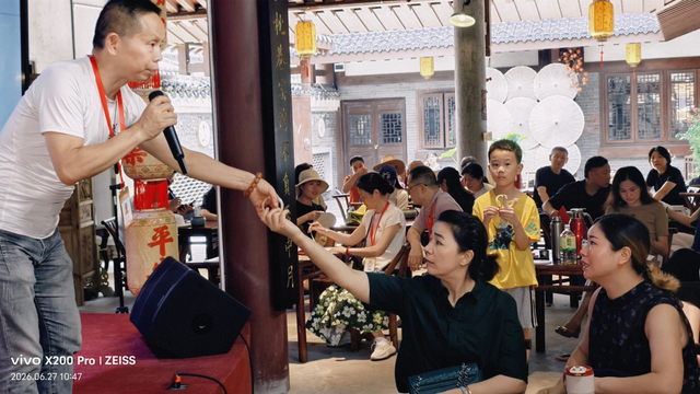 弘扬收藏文化 助力旅发盛会 ——湘潭市2026年首届藏品交流会受到众多藏友追捧