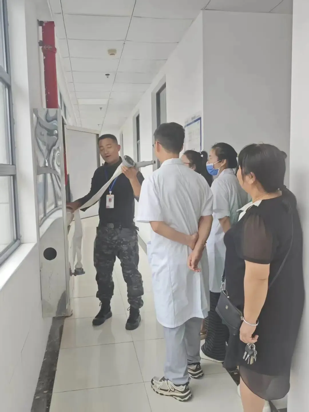 【抓实安全生产月 筑牢就医安全防线】医院开展全员消防安全专项培训暨全院安全大排查
