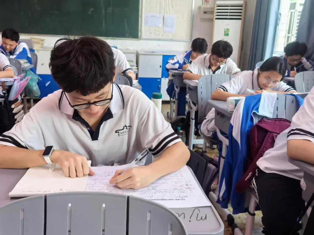 以赛筑基 数绽芳华——高一年级下学期数学基础知识竞赛