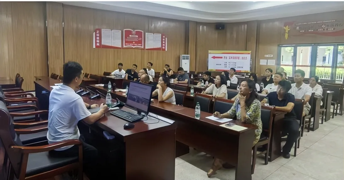 复盘总结明方向 蓄力前行再出发| 市体育名师工作室召开学期总结暨暑期工作部署会