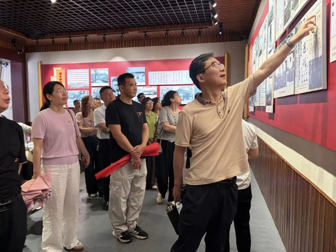 薪火赓续守初心 笃行育人庆华诞——中共湘潭市第二中学委员会开展2026年庆“七一”系列主题活动