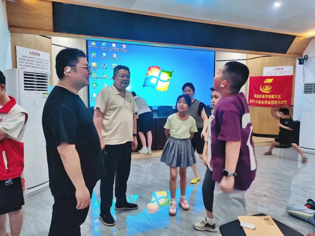 薪火赓续守初心 笃行育人庆华诞——中共湘潭市第二中学委员会开展2026年庆“七一”系列主题活动