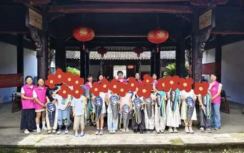 市、县妇联走进紫湖联合开展关爱留守困境儿童活动