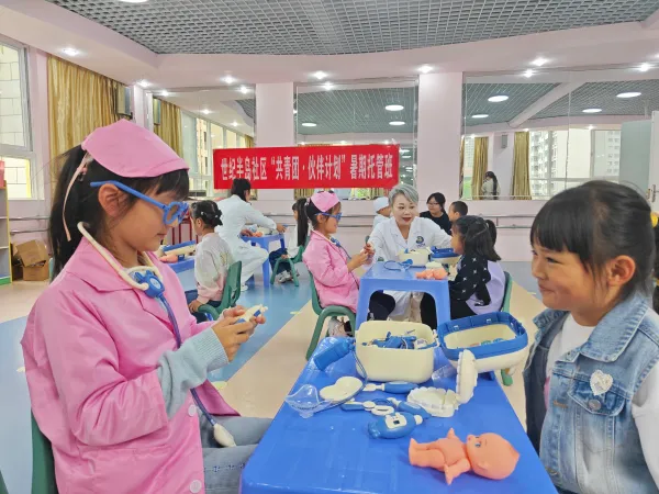 医教结合助成长 世纪半岛社区联合圣约翰医院开展小医生体验活动