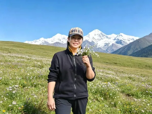 逐光越山海匠心启新程杨国秀深耕云品传递山野风物初心