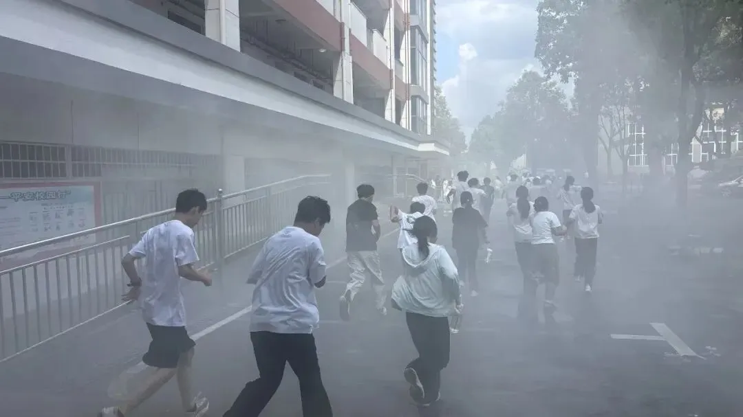 淬炼青春砺锋芒,整装启航赴新程|湘机中学2026级高一新生军训圆满结营