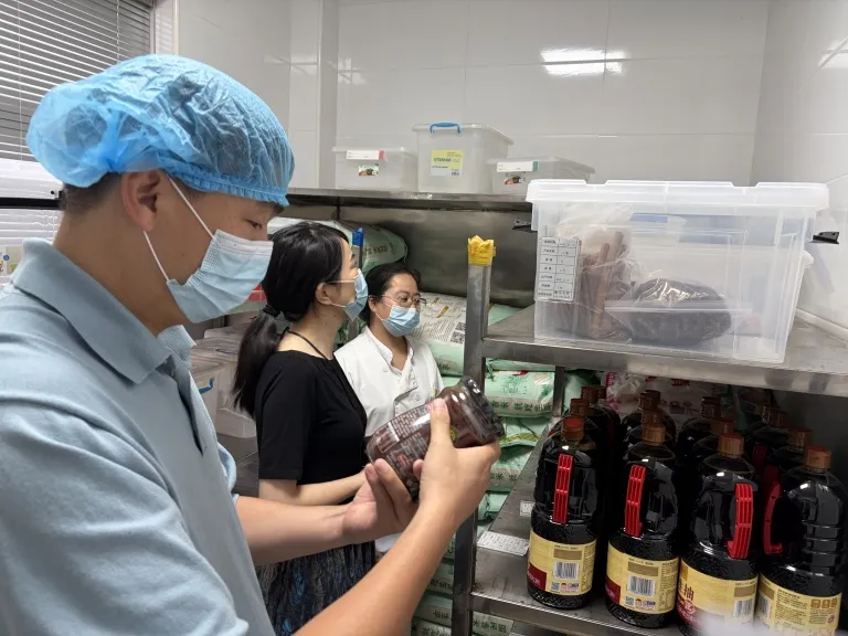开启“开学第一课”专项监督 筑牢校园安全廉洁防线——湘机中学纪委开展开学首日综合巡查工作