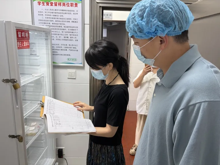 开启“开学第一课”专项监督 筑牢校园安全廉洁防线——湘机中学纪委开展开学首日综合巡查工作