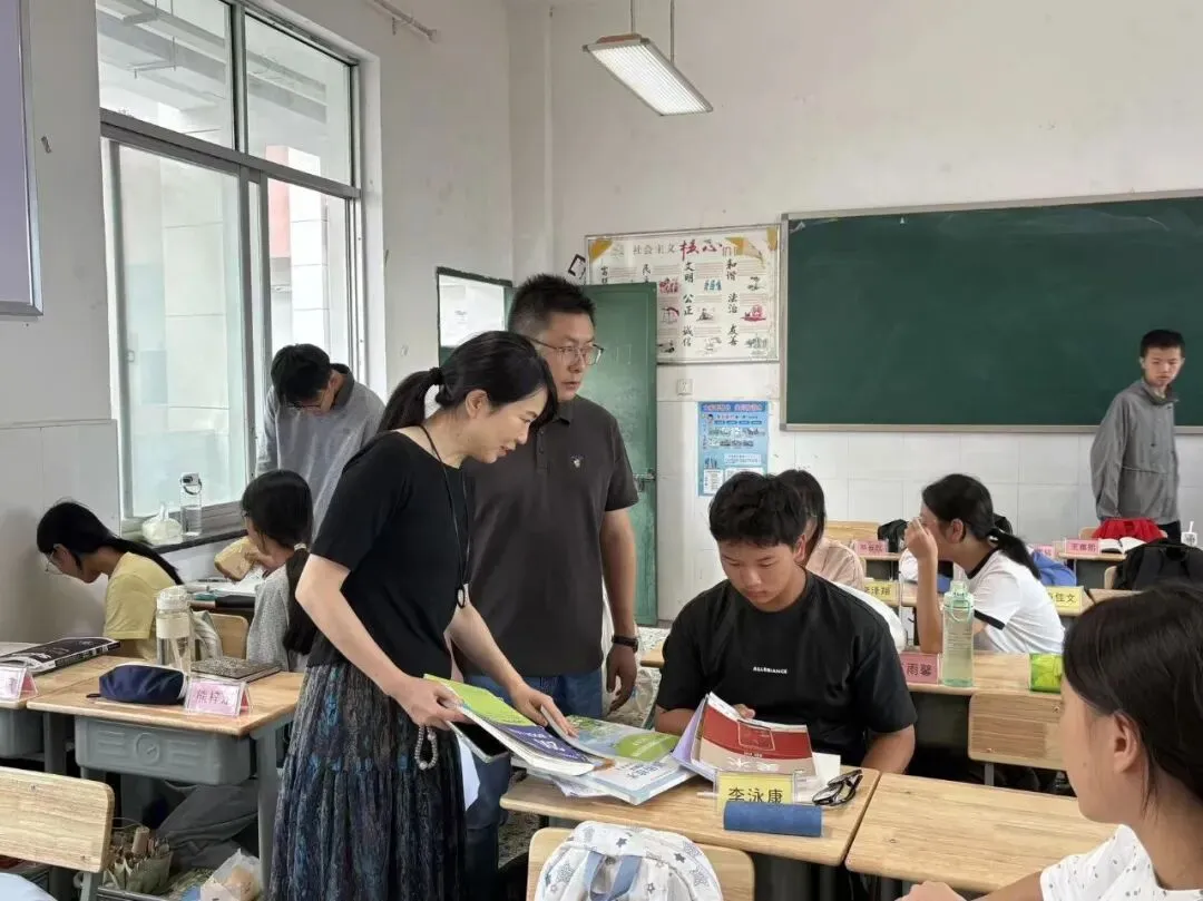开启“开学第一课”专项监督 筑牢校园安全廉洁防线——湘机中学纪委开展开学首日综合巡查工作